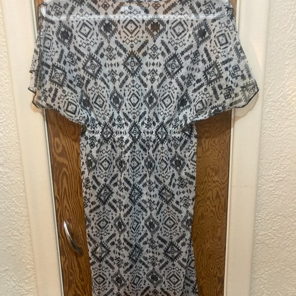 Beach cover up - Picture 9 of 9